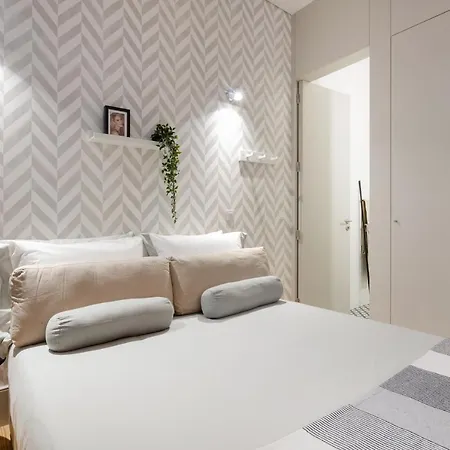 Appartement Sol Modern @ Batalha Metro